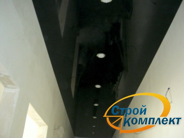 Пример потолка с фотопечатью в коридор 4 м²