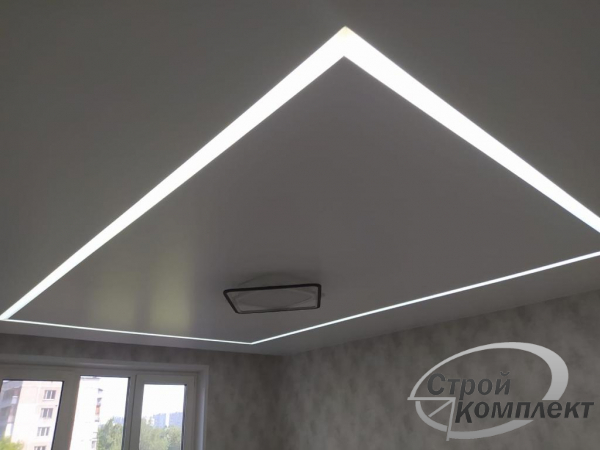 Фото потолков со световыми линиями