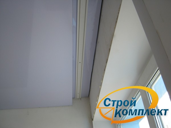 Натяжные потолки в классическом стиле