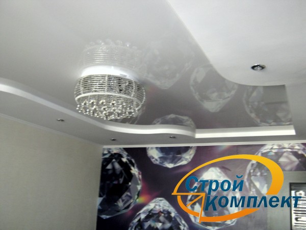 Многоуровневые натяжные потолки